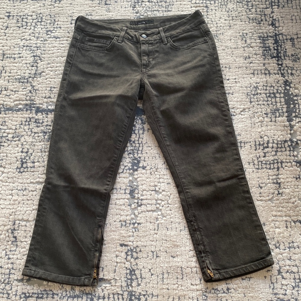 Olive green Joe’s cropped jeans size 27 with a subtle giraffe print